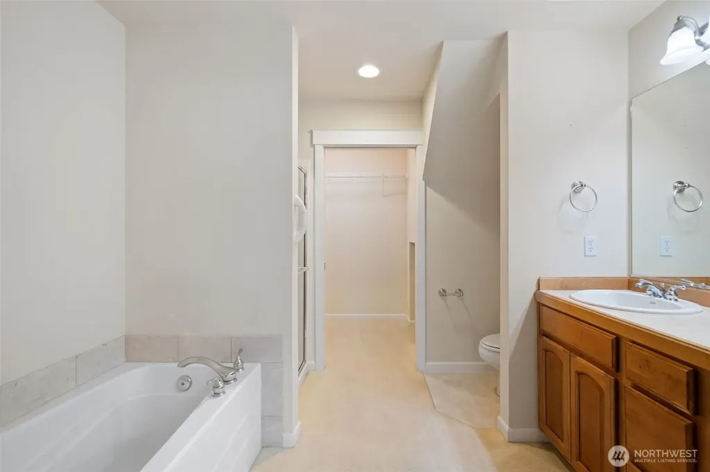 160 E Soderberg Road Allyn WA 98524