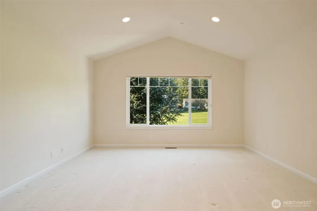 160 E Soderberg Road Allyn WA 98524