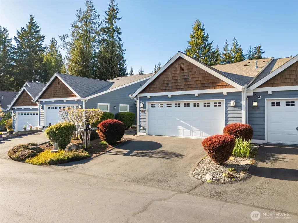 160 E Soderberg Road Allyn WA 98524