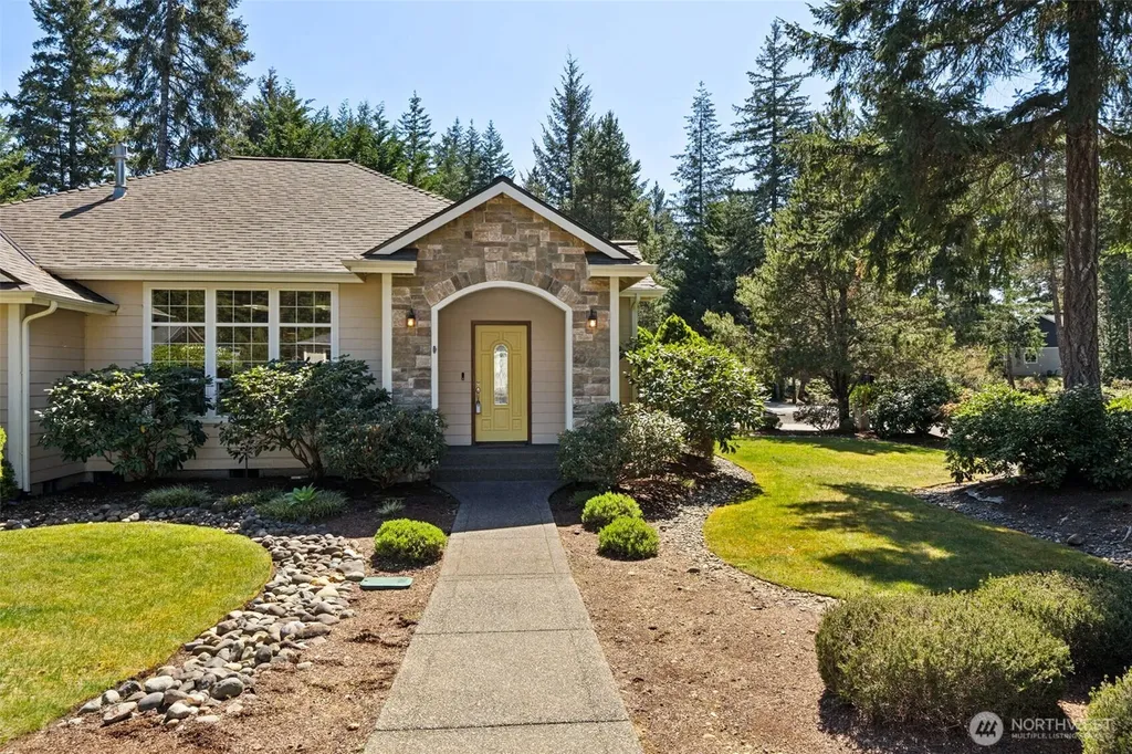 51 E Vine Maple Lane Union WA 98592