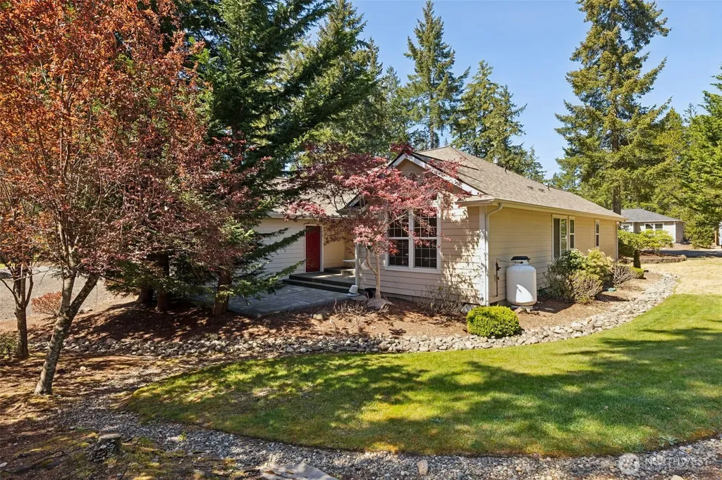 51 E Vine Maple Lane Union WA 98592