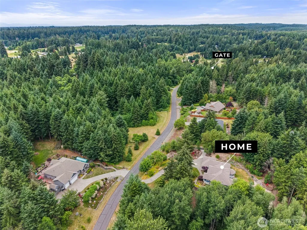 11940 Windtree Lane SE Rainier WA 98576