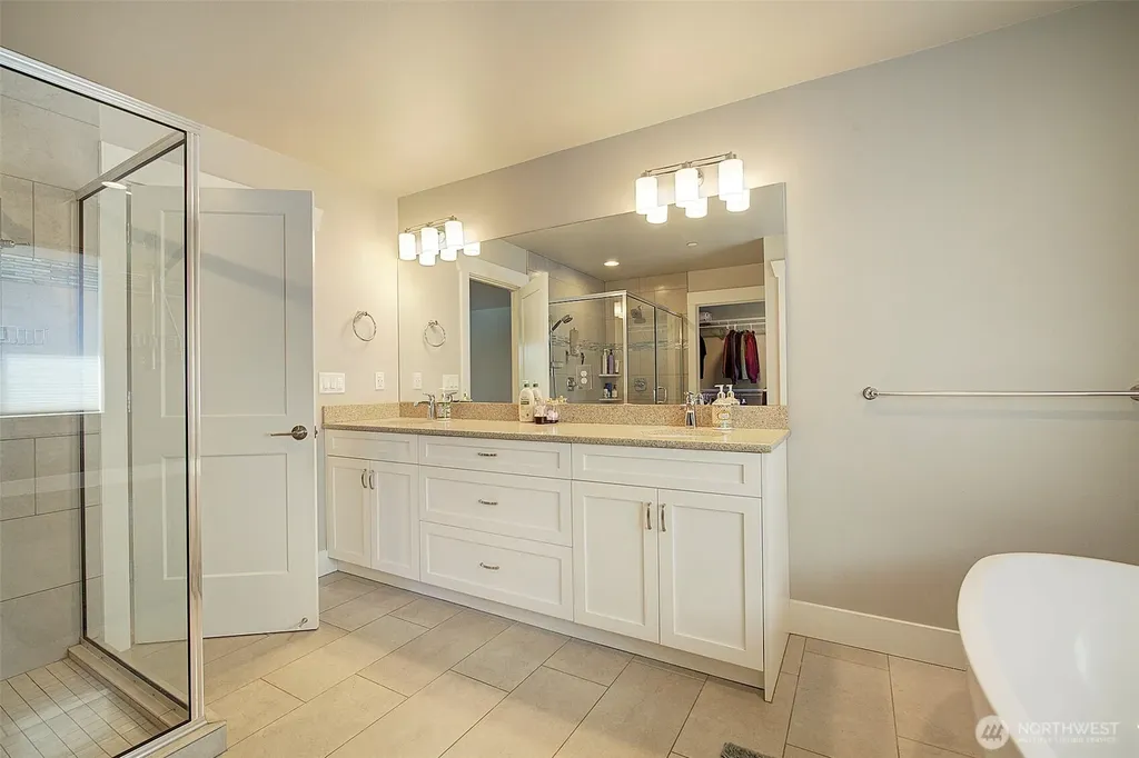 11627 21st Avenue SW Burien WA 98146