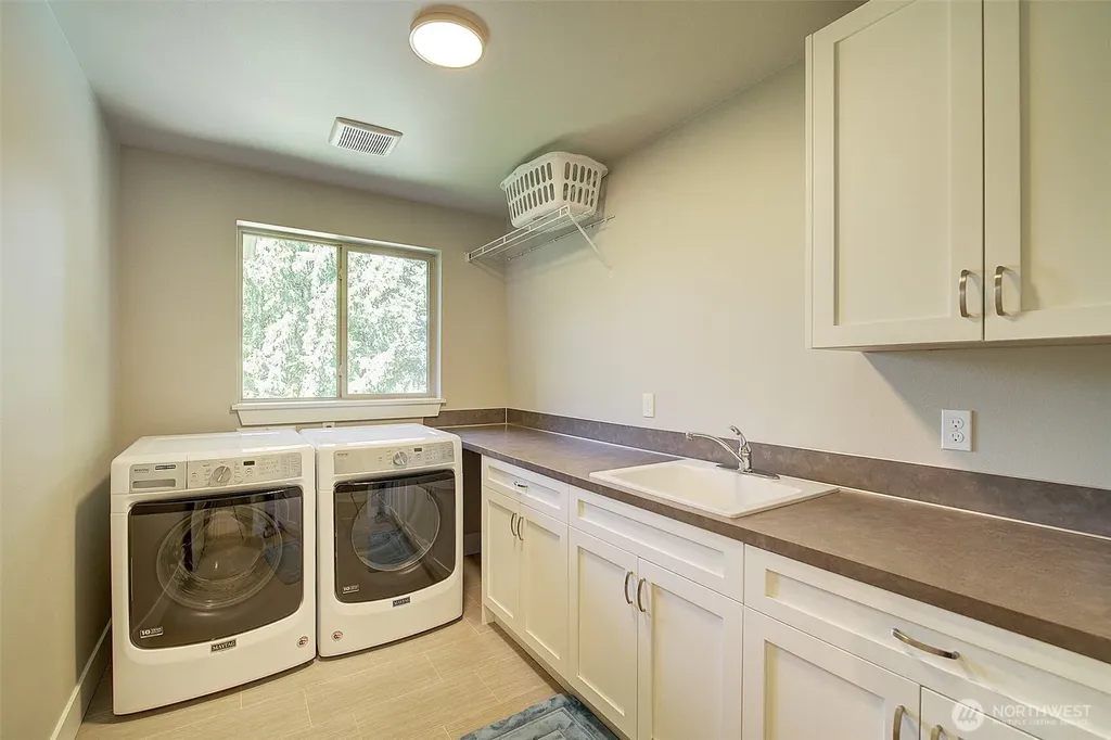 11627 21st Avenue SW Burien WA 98146