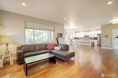 11627 21st Avenue SW Burien WA 98146