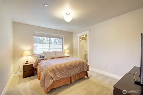 11627 21st Avenue SW Burien WA 98146