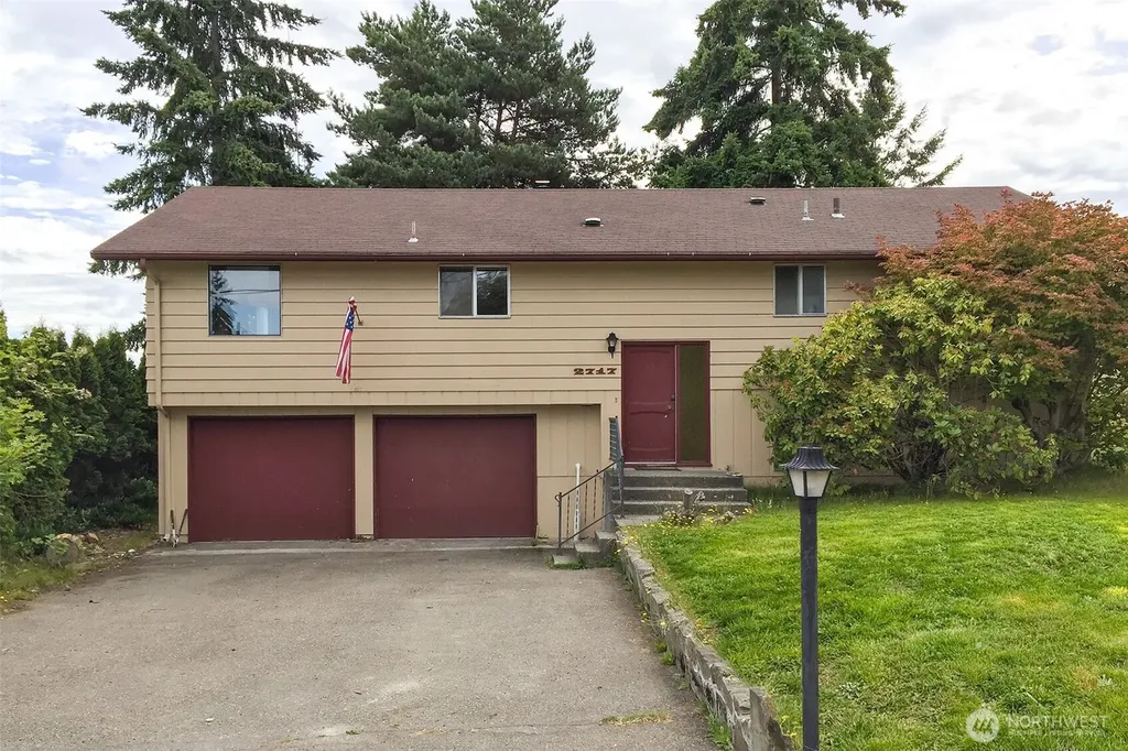 2717 S Laurel Street Port Angeles WA 98362