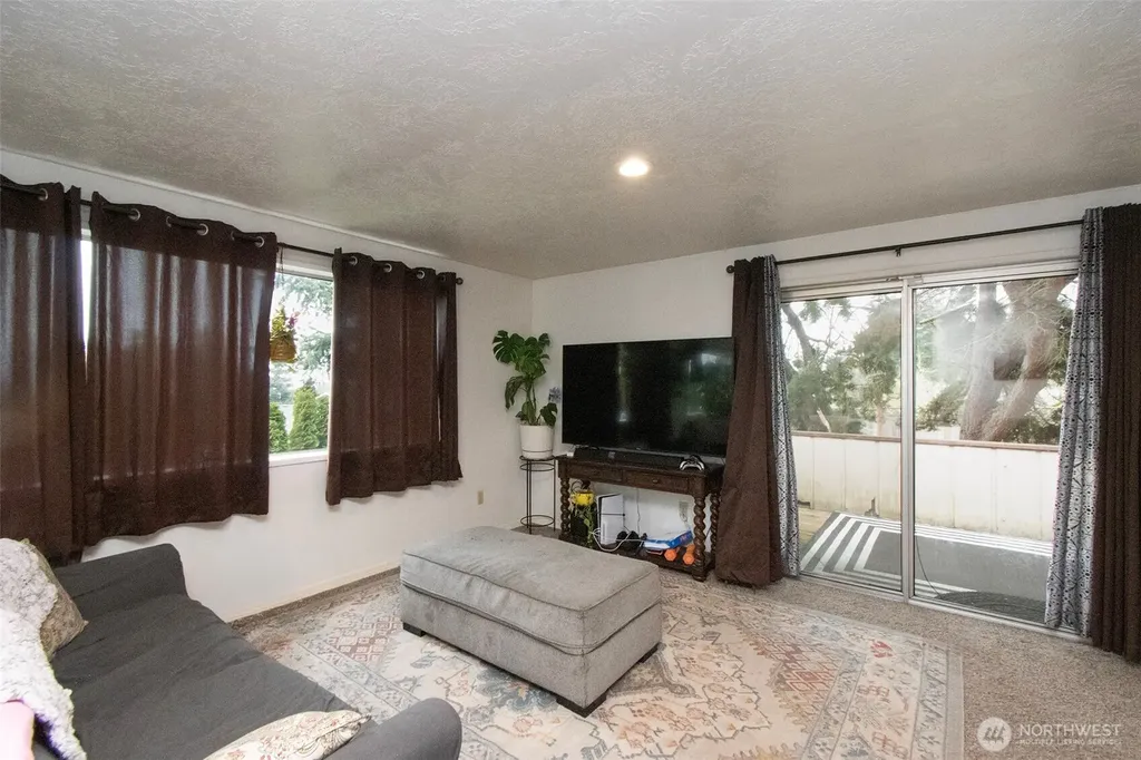 2717 S Laurel Street Port Angeles WA 98362