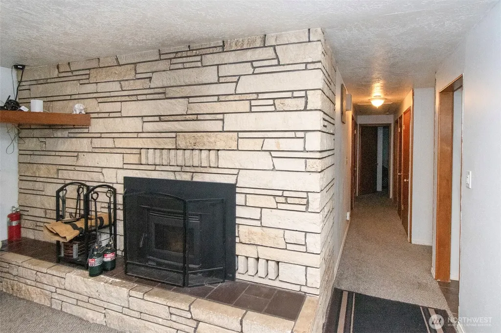 2717 S Laurel Street Port Angeles WA 98362