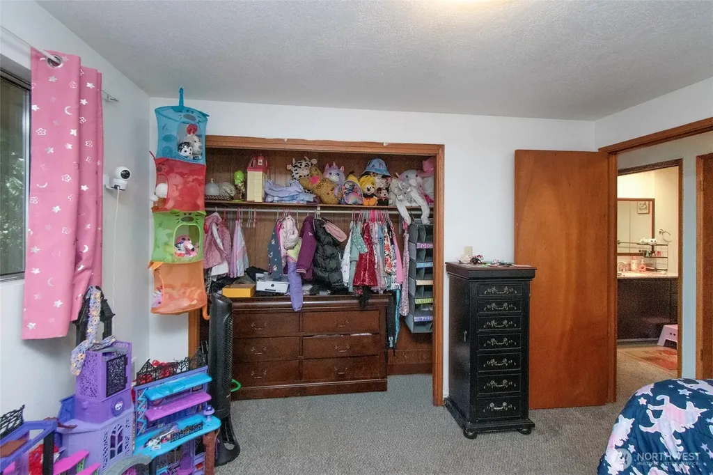 2717 S Laurel Street Port Angeles WA 98362