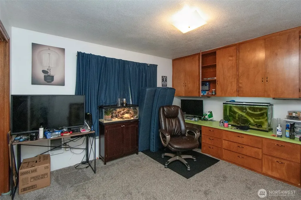 2717 S Laurel Street Port Angeles WA 98362