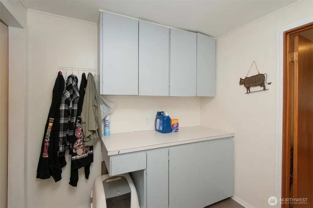2717 S Laurel Street Port Angeles WA 98362
