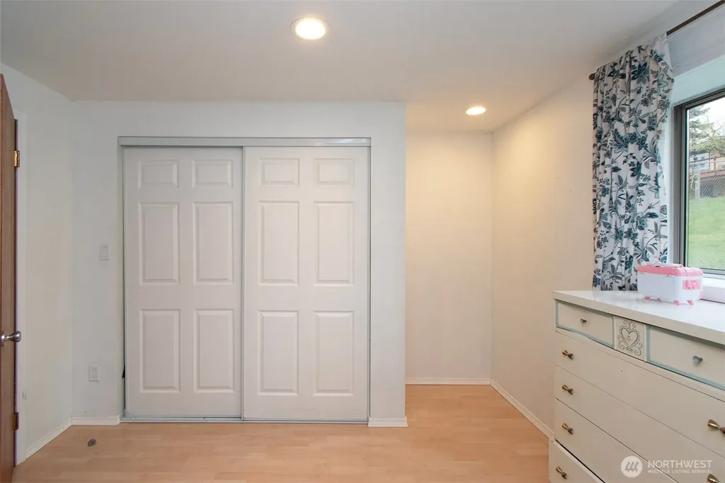 2717 S Laurel Street Port Angeles WA 98362