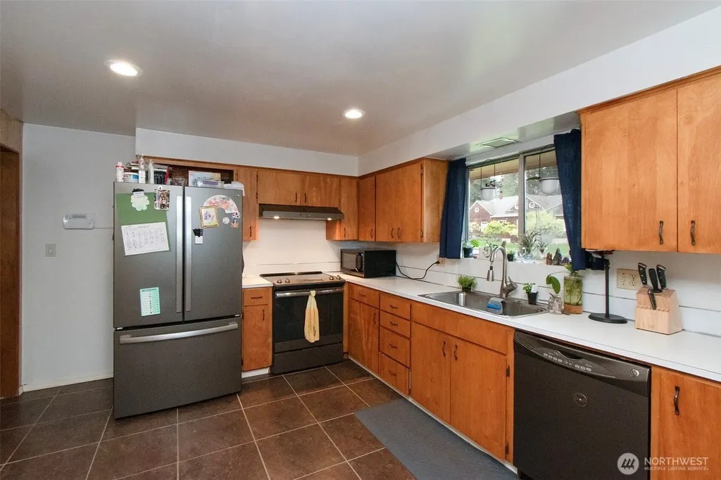 2717 S Laurel Street Port Angeles WA 98362