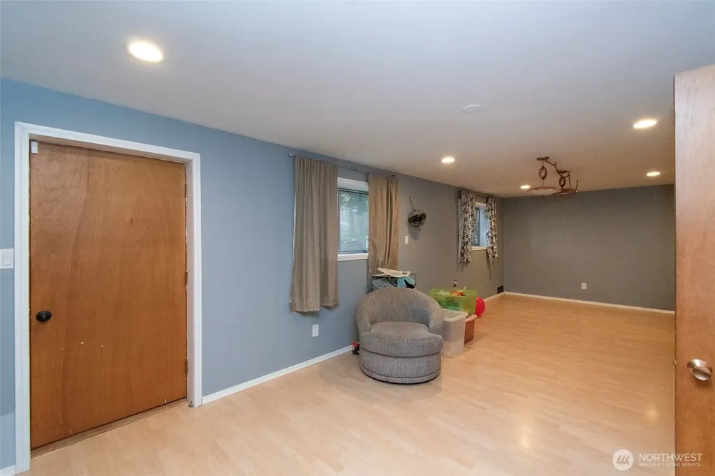 2717 S Laurel Street Port Angeles WA 98362