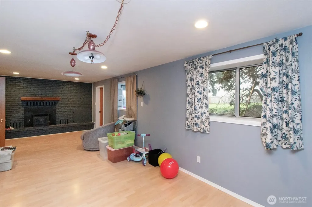2717 S Laurel Street Port Angeles WA 98362