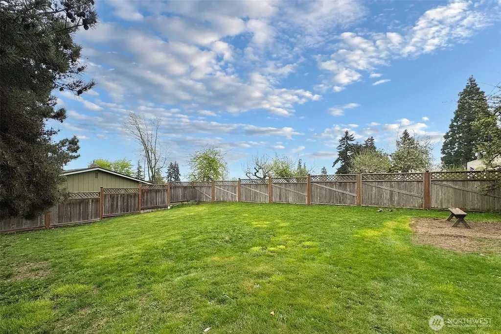 2717 S Laurel Street Port Angeles WA 98362