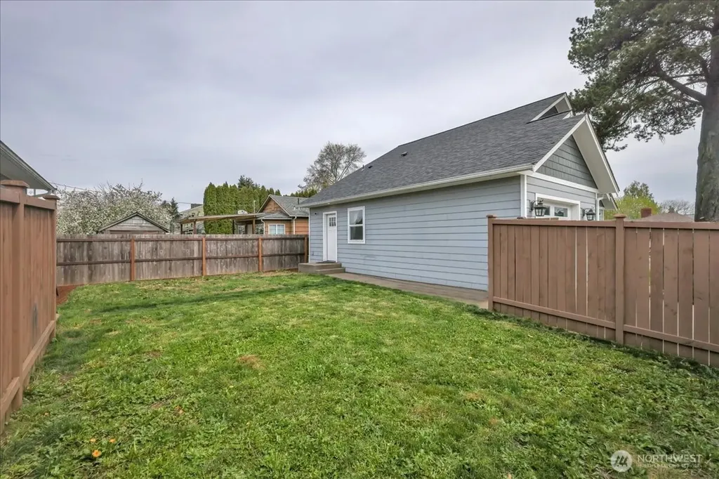 903 Atherton Street Centralia WA 98531