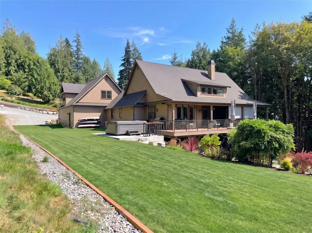 17345 Olympic Place Mount Vernon WA 98274