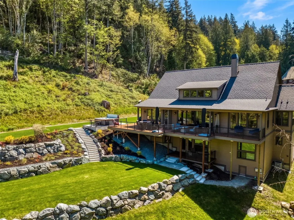 17345 Olympic Place Mount Vernon WA 98274
