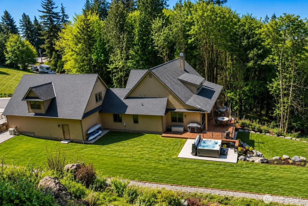 17345 Olympic Place Mount Vernon WA 98274