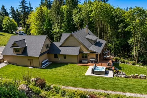 17345 Olympic Place Mount Vernon WA 98274