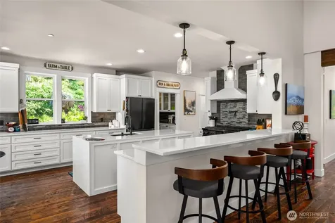 17345 Olympic Place Mount Vernon WA 98274