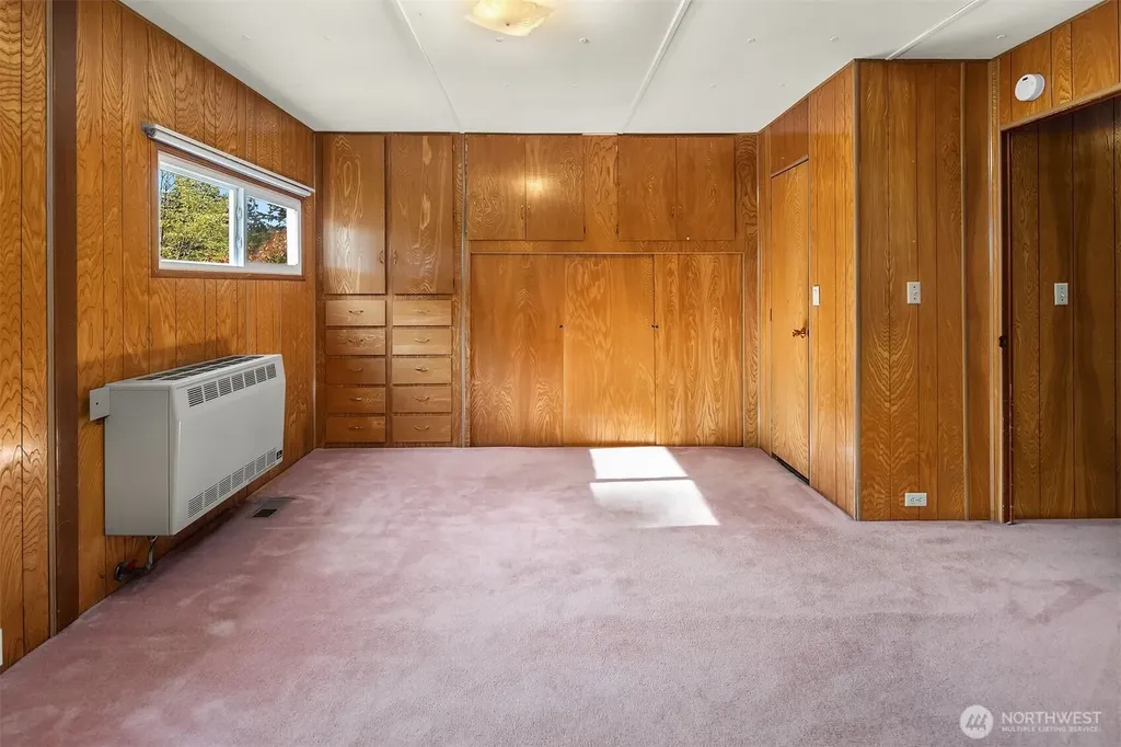6037 NE Blakely Avenue Bainbridge Island WA 98110