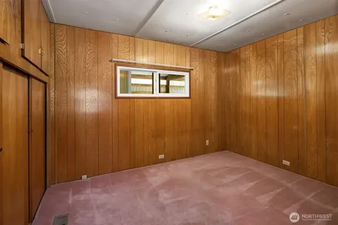 6037 NE Blakely Avenue Bainbridge Island WA 98110