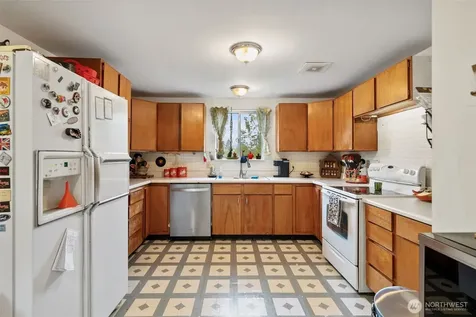 1616 SW Thistle Street Seattle WA 98106