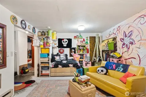 1616 SW Thistle Street Seattle WA 98106