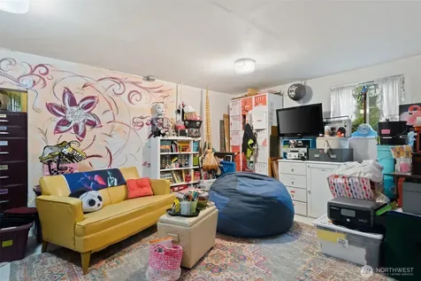 1616 SW Thistle Street Seattle WA 98106