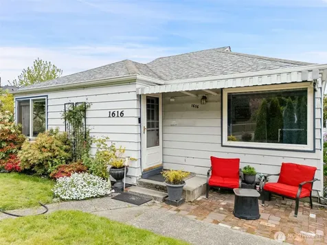 1616 SW Thistle Street Seattle WA 98106