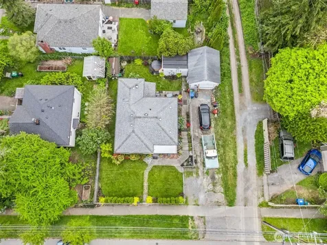 1616 SW Thistle Street Seattle WA 98106