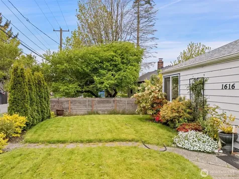 1616 SW Thistle Street Seattle WA 98106