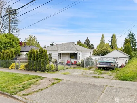 1616 SW Thistle Street Seattle WA 98106