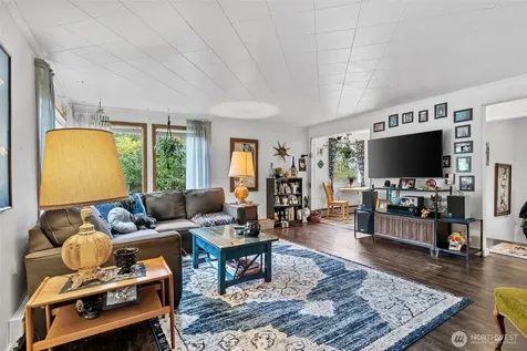 1616 SW Thistle Street Seattle WA 98106