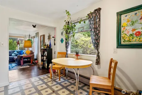 1616 SW Thistle Street Seattle WA 98106