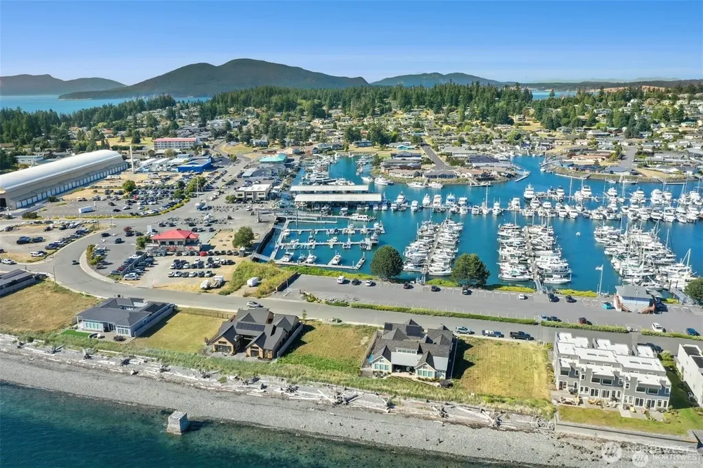 2400 Skyline Way Anacortes WA 98221