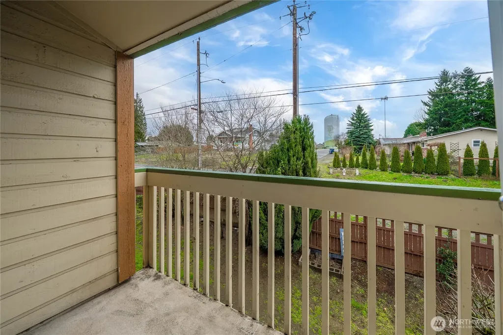 23613 112th Avenue SE Kent WA 98031