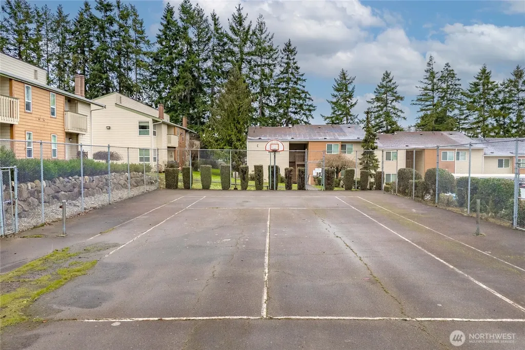 23613 112th Avenue SE Kent WA 98031