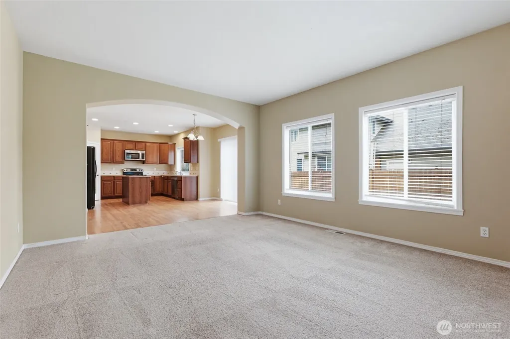 29115 69th Avenue S Roy WA 98580