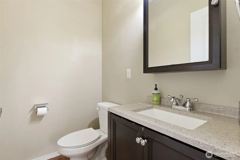 29115 69th Avenue S Roy WA 98580