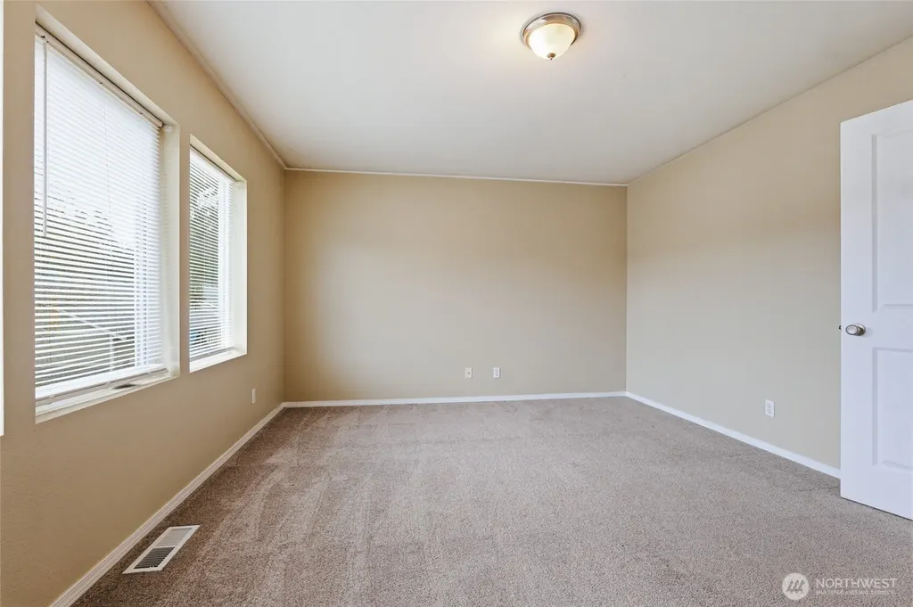 29115 69th Avenue S Roy WA 98580