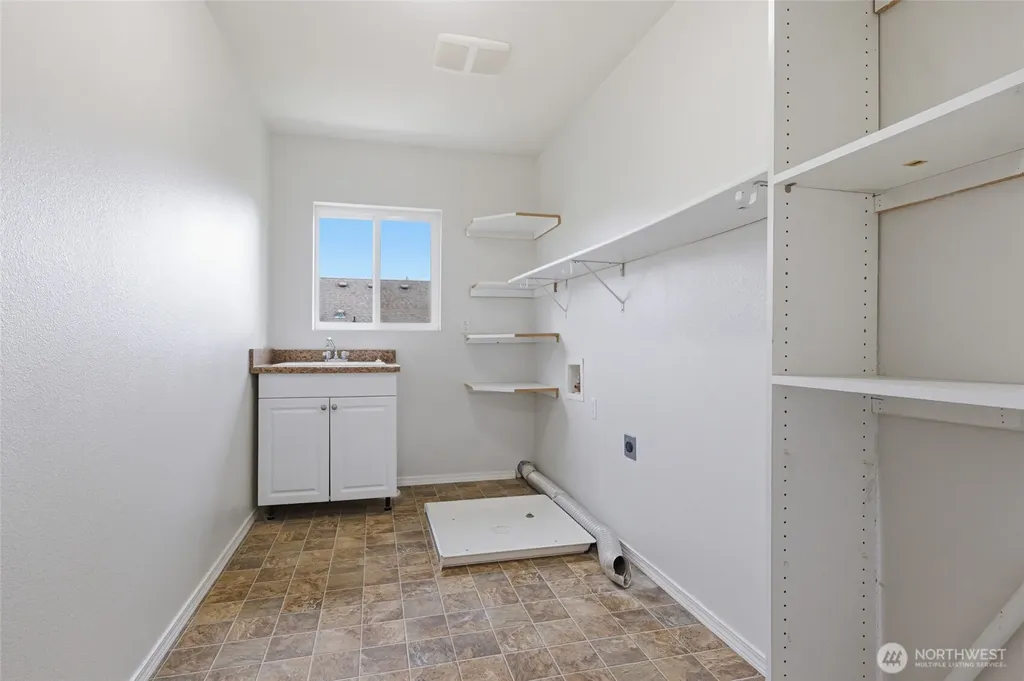 29115 69th Avenue S Roy WA 98580