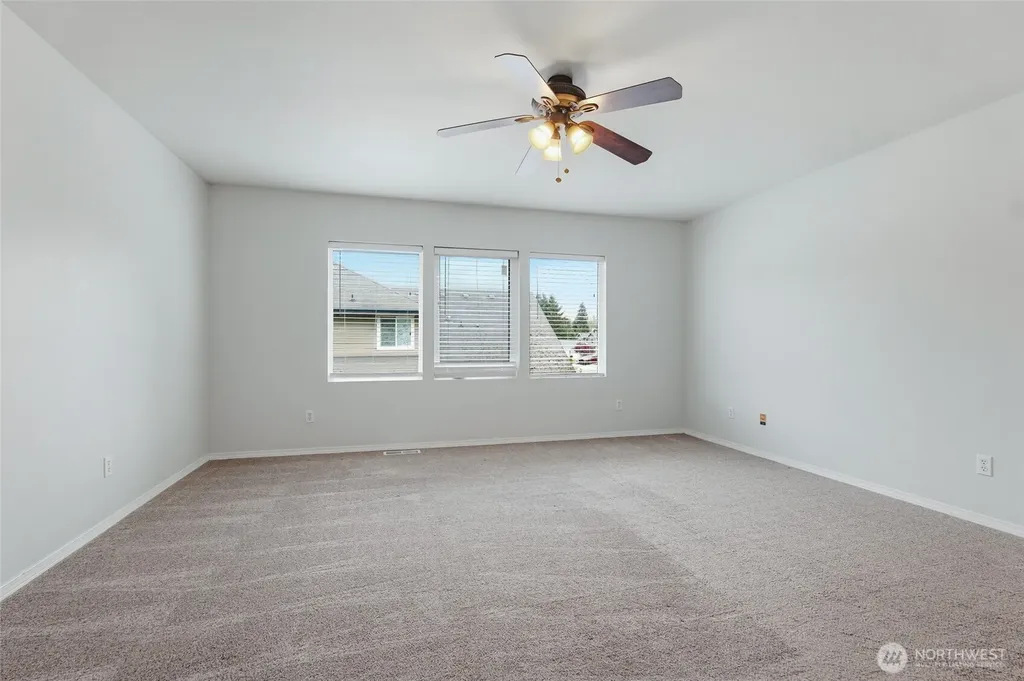29115 69th Avenue S Roy WA 98580