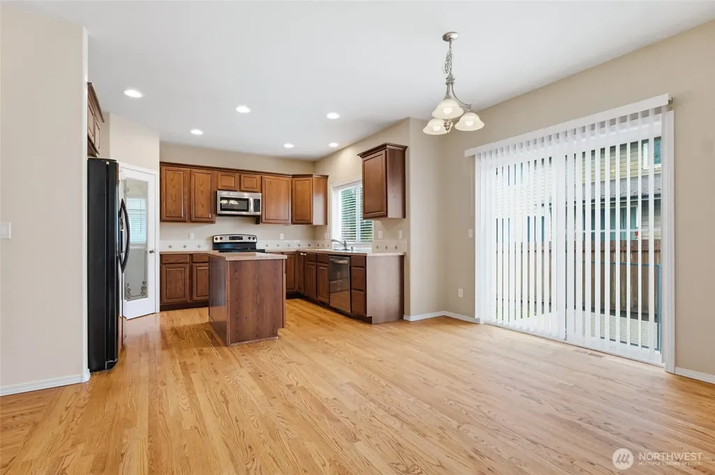 29115 69th Avenue S Roy WA 98580