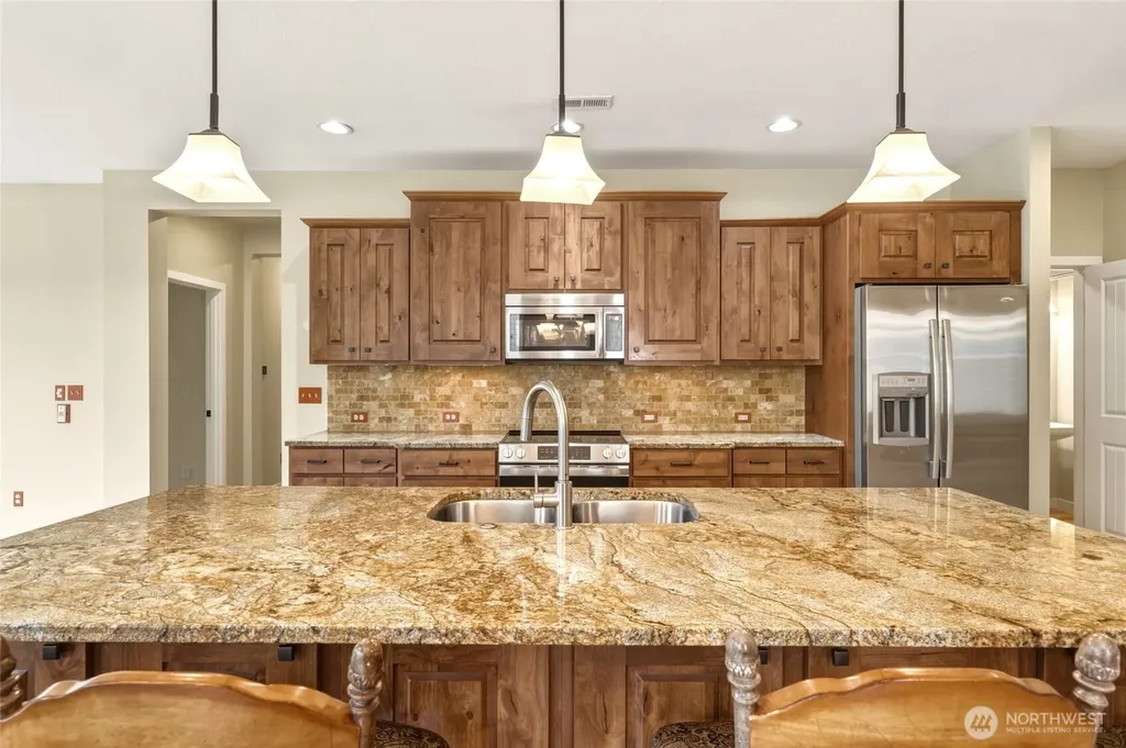 1114 SE Creekside Drive College Place WA 99324