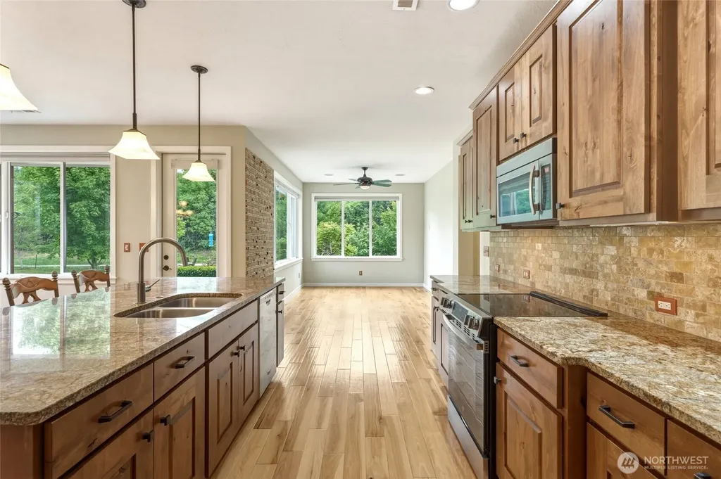 1114 SE Creekside Drive College Place WA 99324