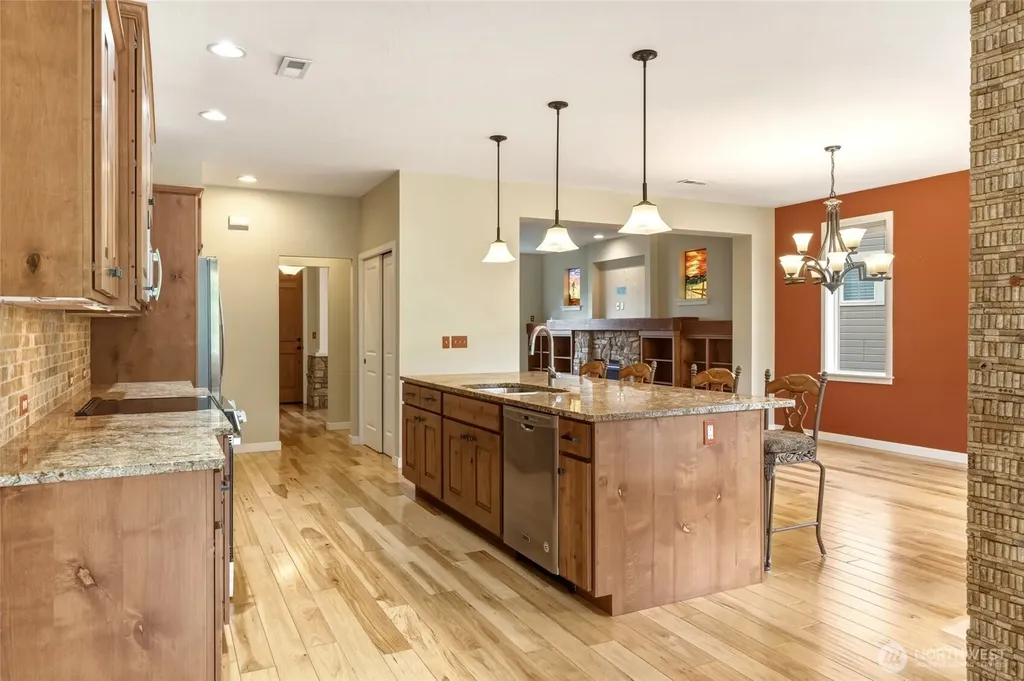 1114 SE Creekside Drive College Place WA 99324